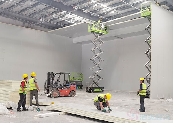 建造鋼結(jié)構(gòu)冷庫(kù)造價(jià)每平米多少錢(qián)？